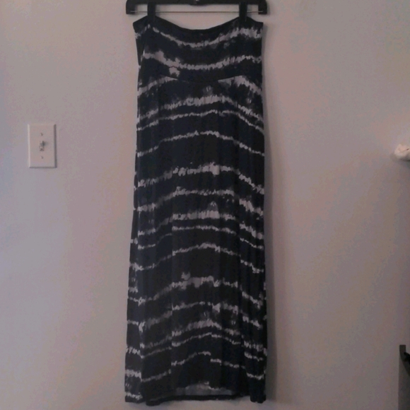 Old Navy Maternity Maxi Skirt - Picture 2 of 2